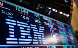 IBM成第一家云端收入超150亿美元的公司，Amazon云收入才145亿美元！